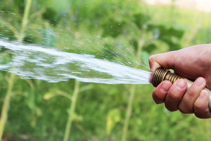 Rørleggerens guide til utendørs vannsystemer og hageslanger